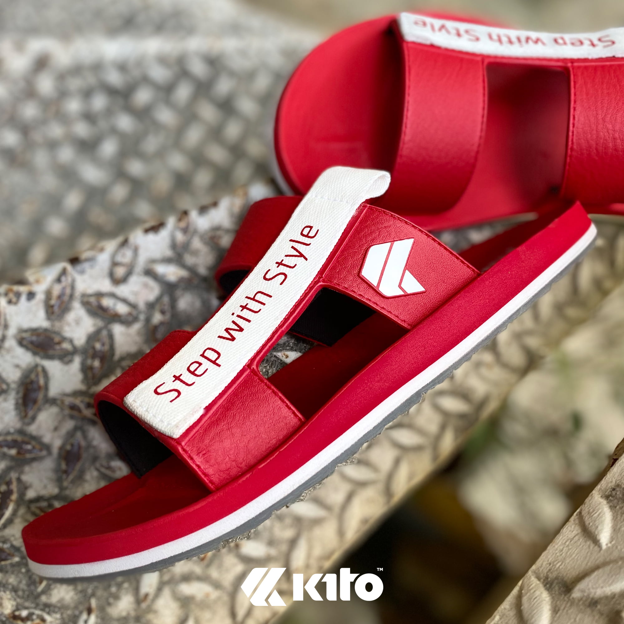 Kito AB21 Red Kito รองเท้าแตะ AB21 รองเท้าผู้ชาย รองเท้าผู้หญิง รองเท้าแฟชั่น รองเท้า